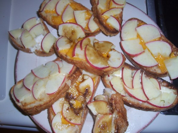 Apple and cheese sandwiches